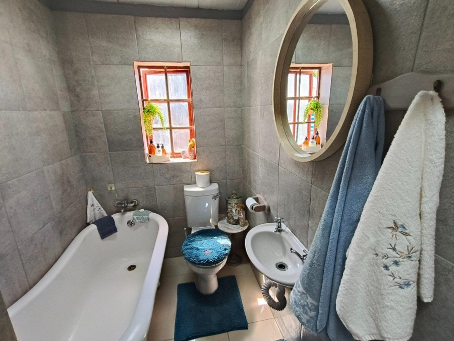 3 Bedroom Property for Sale in Wavecrest Eastern Cape